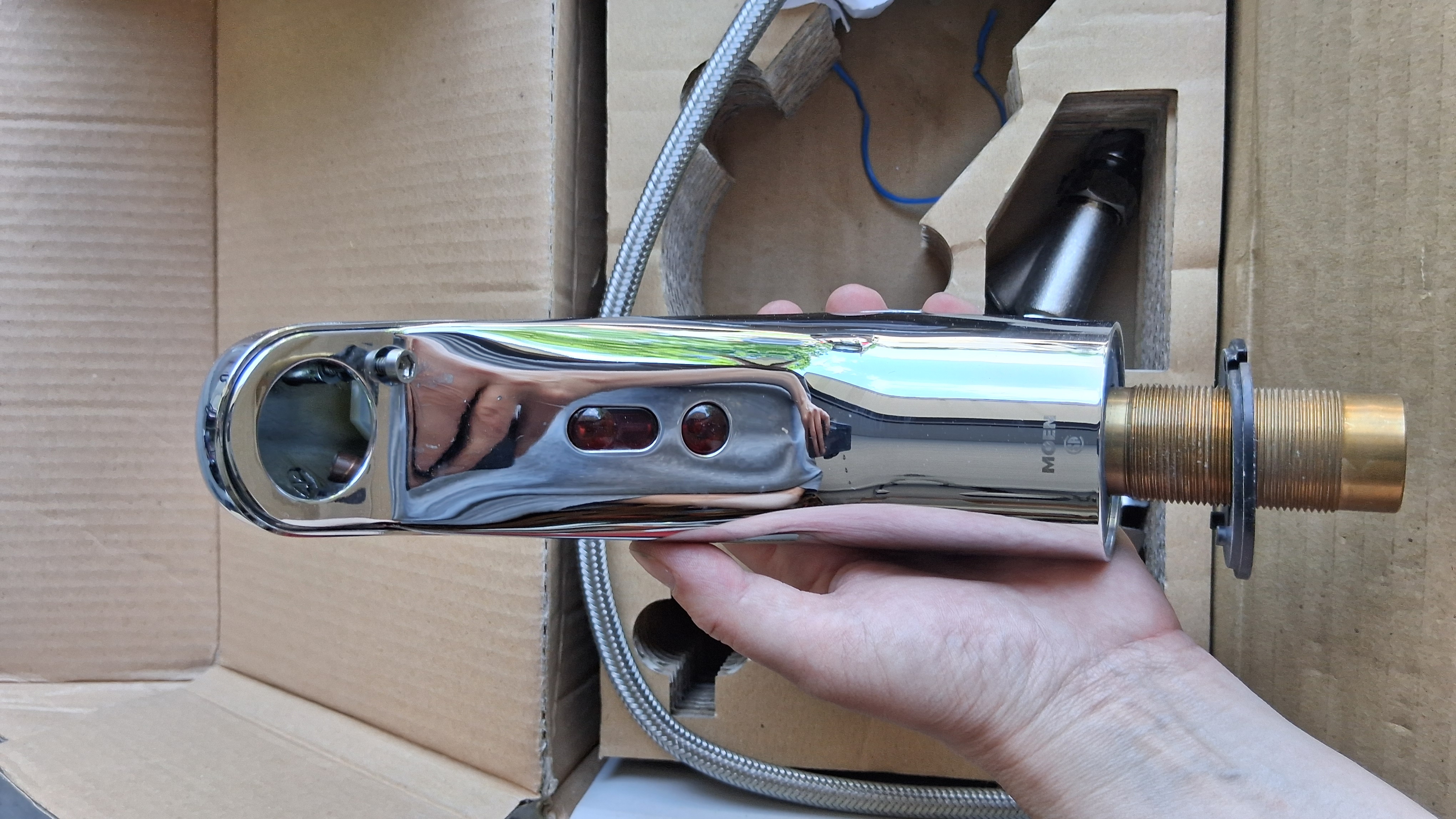 Commercial Freehand Electronic Sensor Faucet, Battery Powered, Chrome, photo 4 of 6